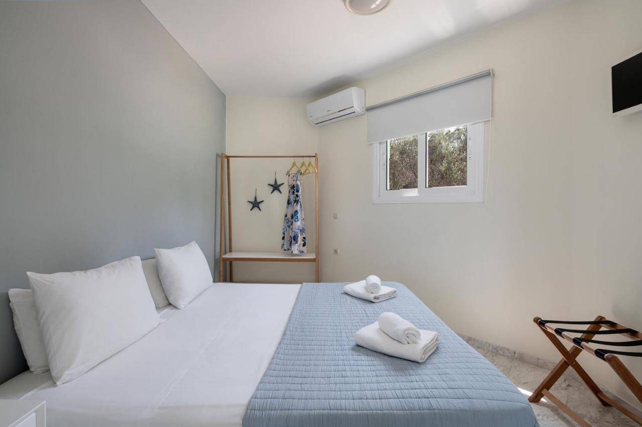 Villa Life Agia Marina  Exterior photo