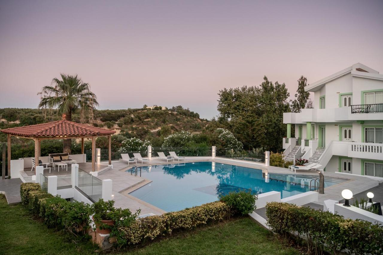 Villa Life Agia Marina  Exterior photo