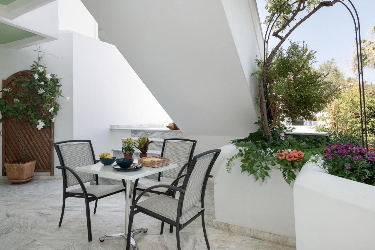 Villa Life Agia Marina  Exterior photo
