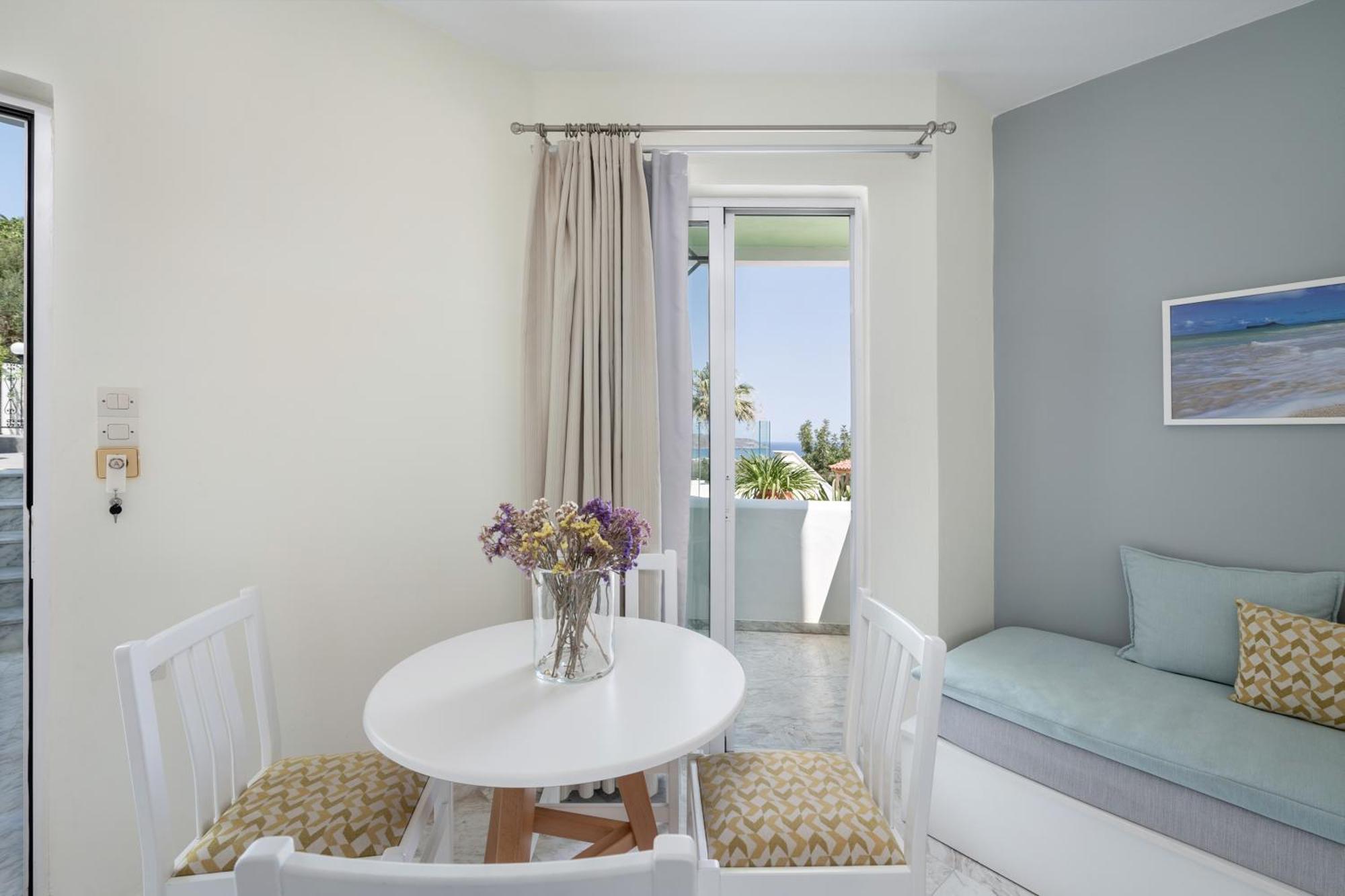 Villa Life Agia Marina  Room photo