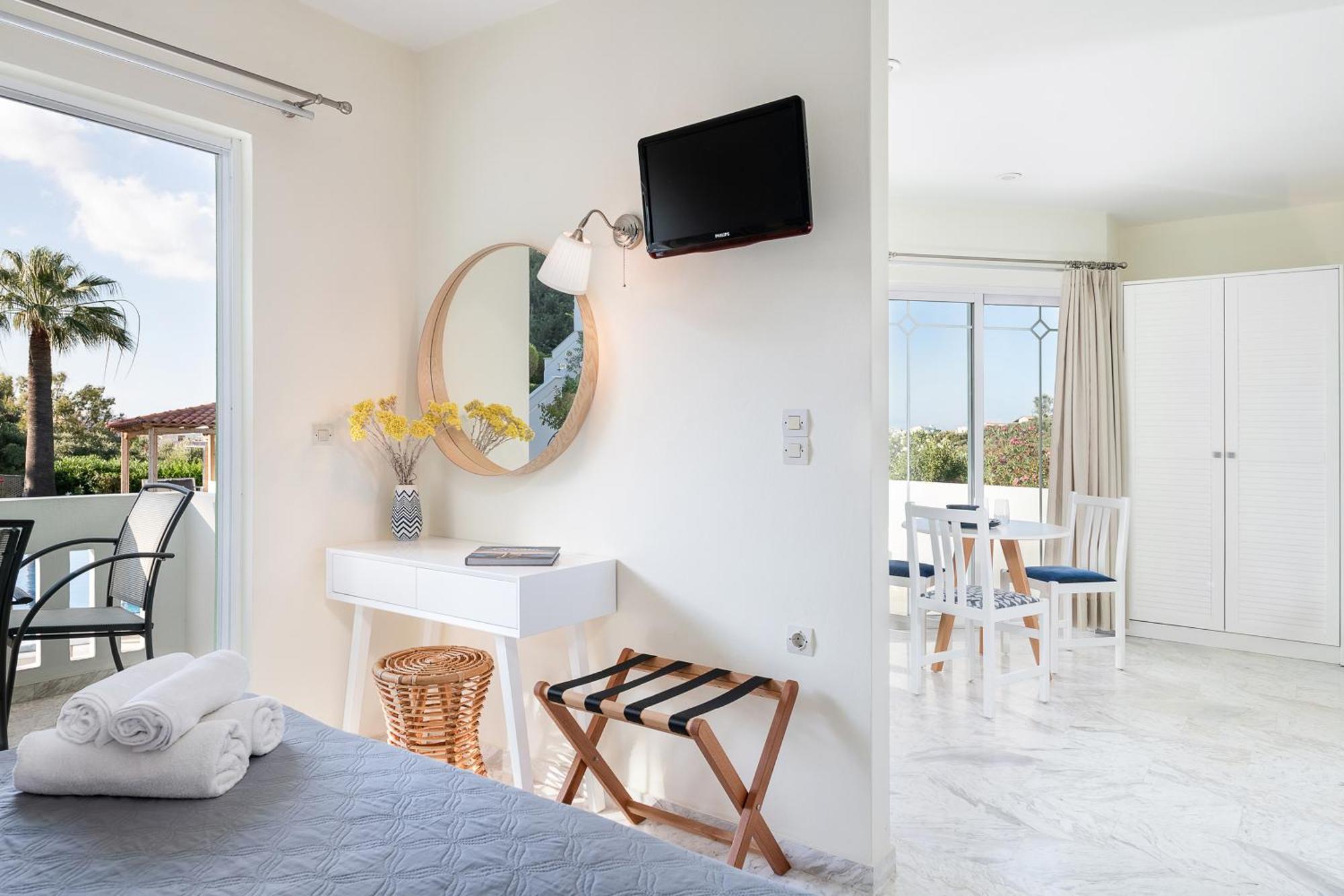 Villa Life Agia Marina  Exterior photo
