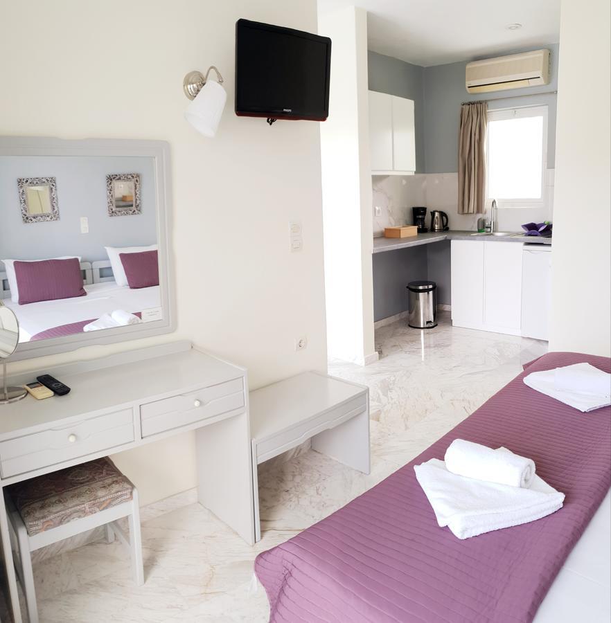 Villa Life Agia Marina  Exterior photo